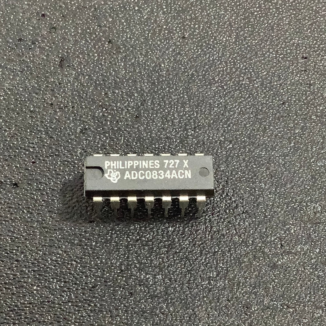 ADC0834ACN - TI - Quad Channel Single 8 Bit A/D Converter IC 14 Pin Dip