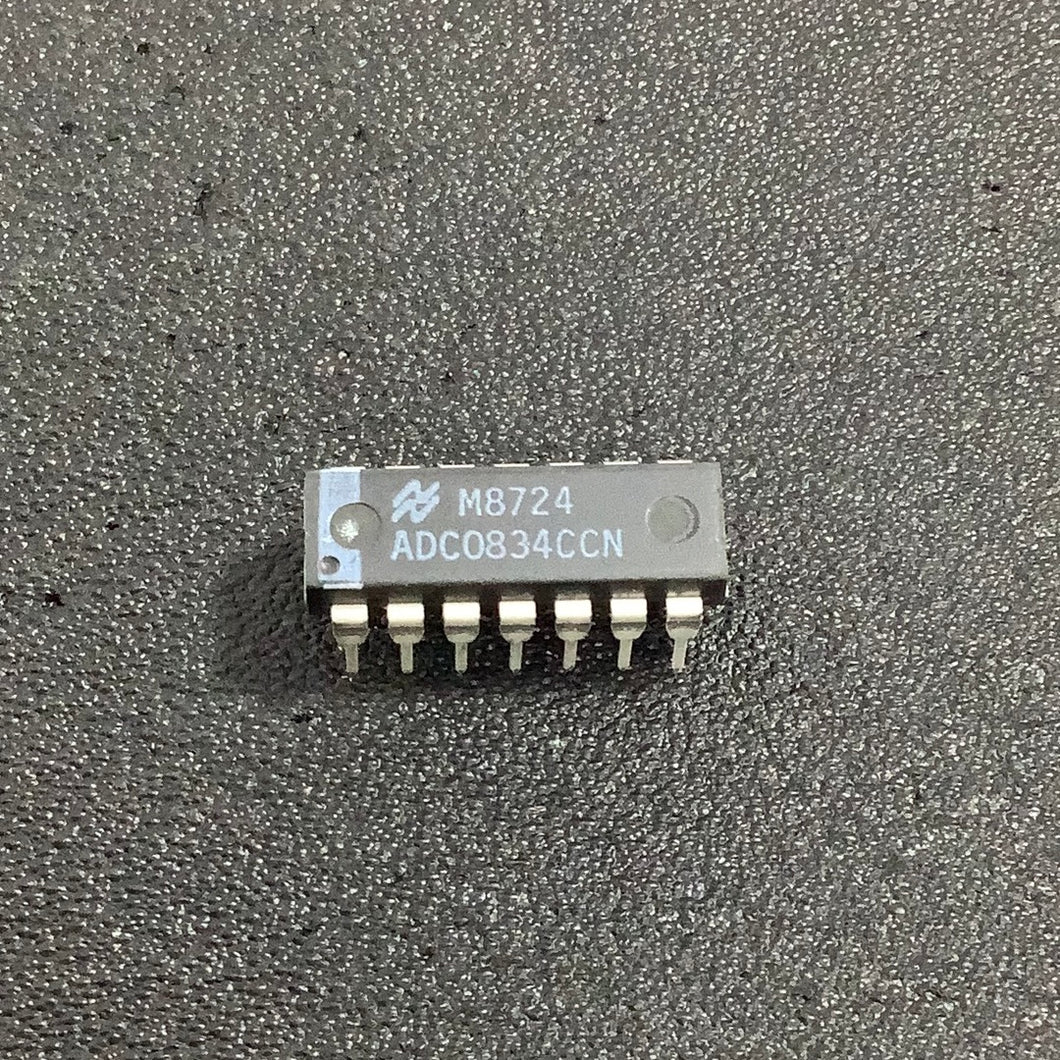 ADC0834CCN - NSC - Quad Channel Single 8 Bit A/D Converter IC 14 Pin Dip