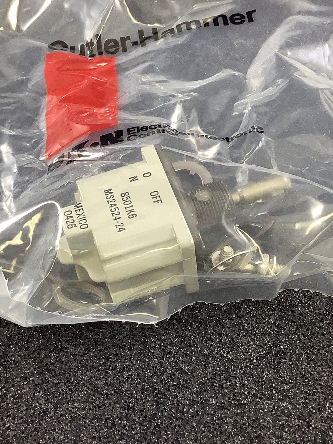 MS24524-24 - Cutler-Hammer - Toggle Switch,,2 Pole,ON-OFF-NONE,15A,115