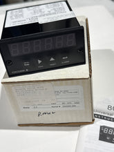 Load image into Gallery viewer, Y820-00-0-RMV2 - YOKOGAWA - DIGITAL VOLT METER, 2.0000 VAC, Red LED display, 85~264 VAC, 90~370 VDC
