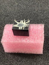 Load image into Gallery viewer, LZ-5HS-K - TAKAMISAWA - 1 FORM C 5VDC 5 AMP RELAY
