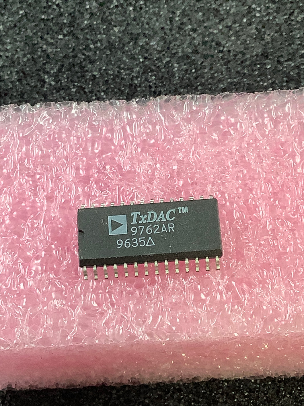 AD9762AR - AD - 12 Bit Digital to Analog Converter