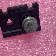 Load image into Gallery viewer, HA2-2525-5 - HARRIS - OP Amp Single GP ±18V 8-Pin Metal Can
