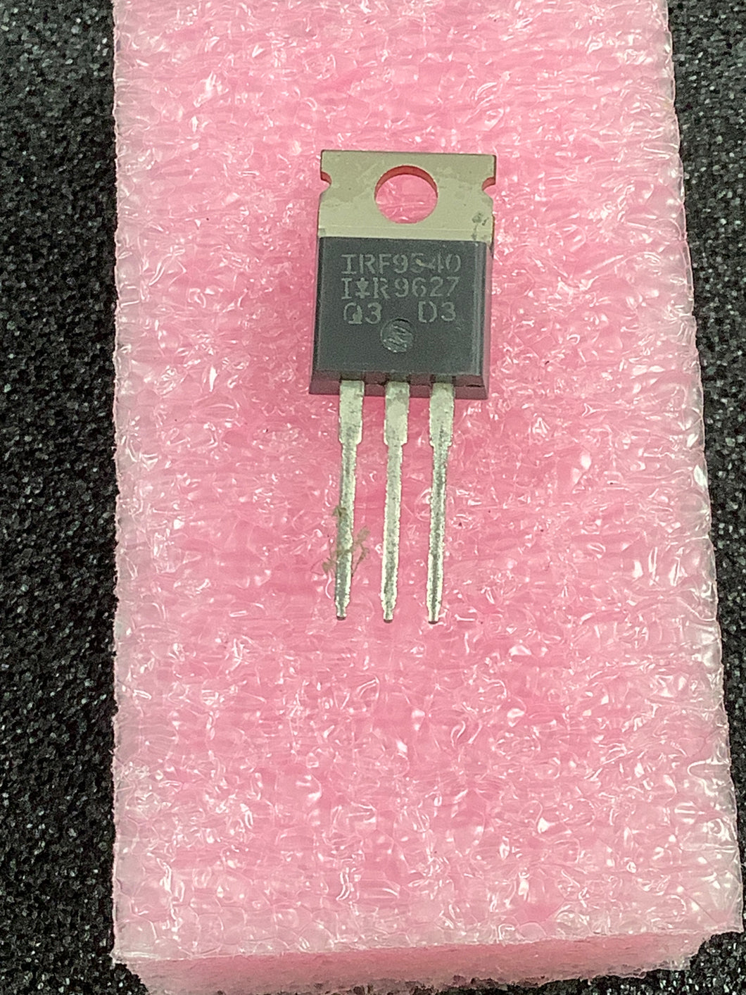 IRF9540 - IR - P-Channel MOSFET