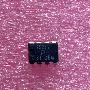 2525V - AMD - 1024-bit dynamic recirculating shift register IC 8 pin plastic DIP package.