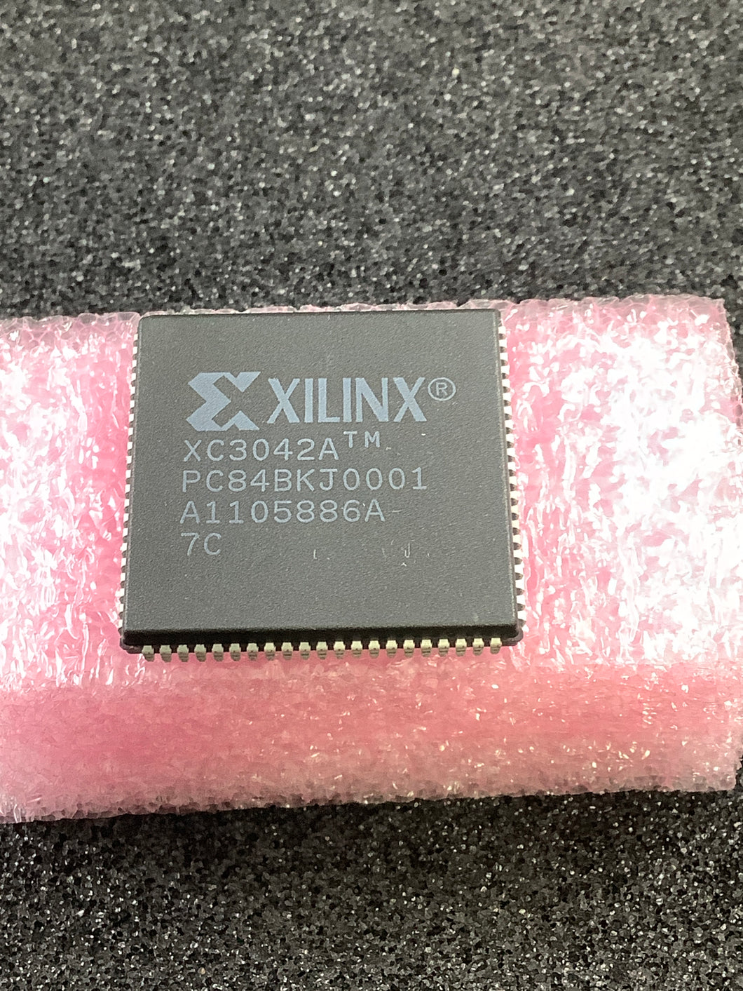 XC3042A84BKJ0001 - XILINX - XC3000A/L Field Programmable Gate Array