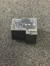 Load image into Gallery viewer, G8P-1C4-DC12 - OMRON - 12VDC 10 AMP SPDT RELAY
