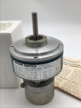 Load image into Gallery viewer, 33VM2-18-T2 - MICRO SWITCH - Low Inertia Permanent Magnet DC(PMDC) Servomotor, 24VDC
