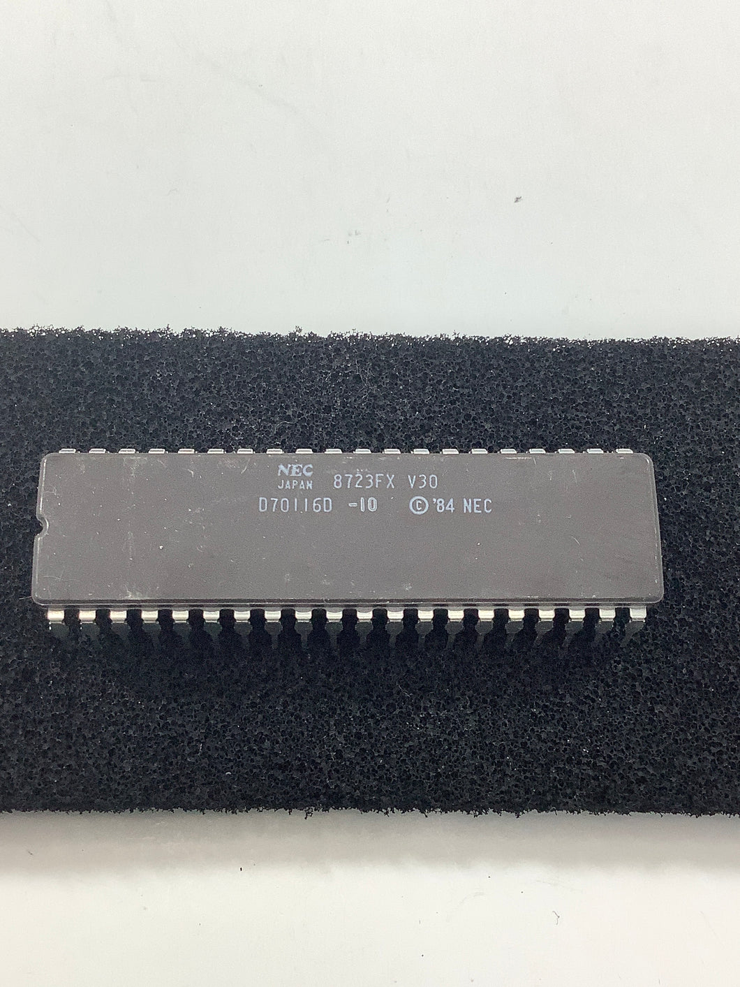 UPD70116D-10 - NEC - 16-BIT MICROPROCESSOR