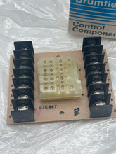 Load image into Gallery viewer, 27E867 - P&amp;B - Relay Socket, Panel, Screw, 14 Pins, 10 A, 240 VAC

