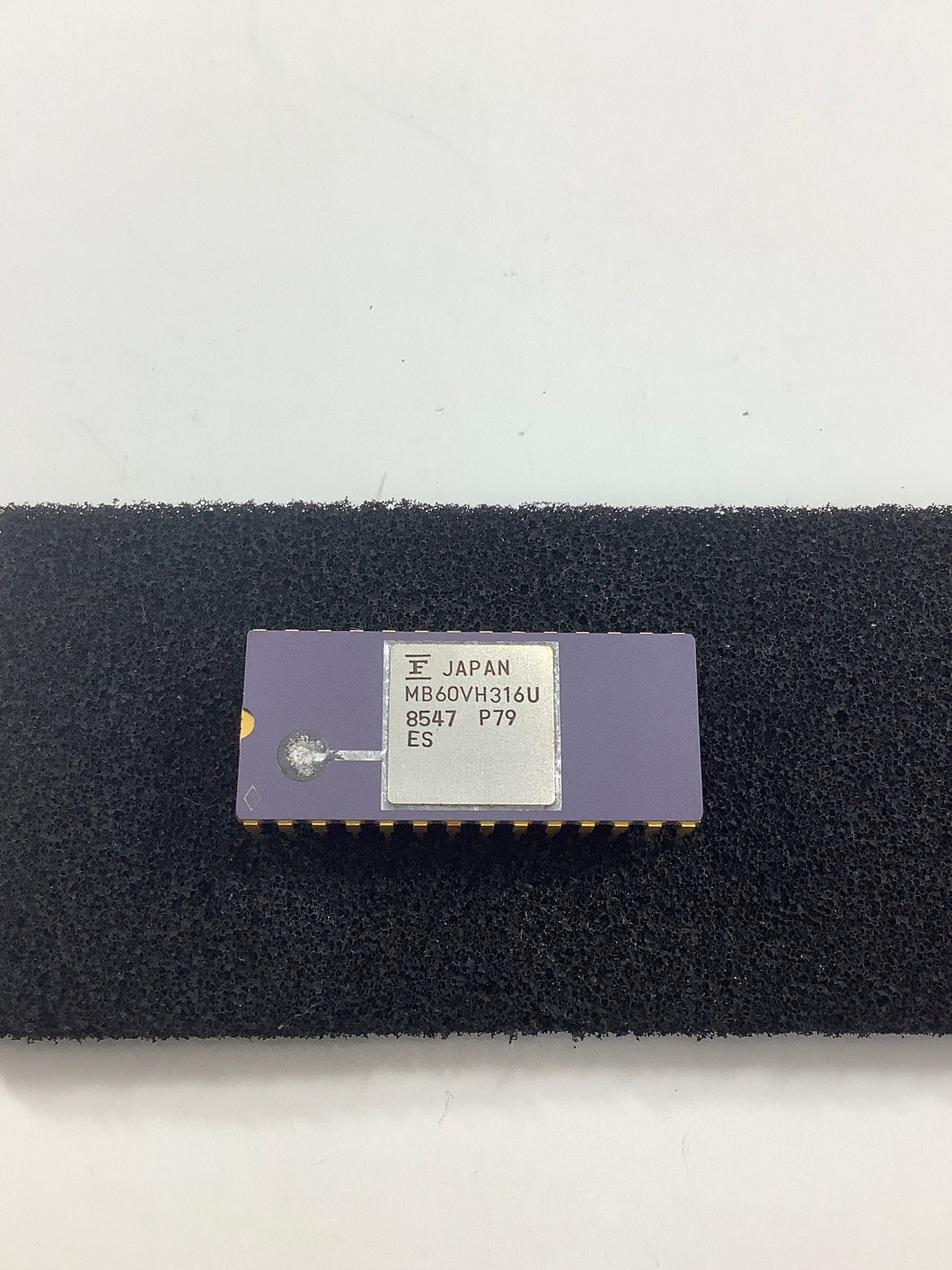 MB60VH316U - FUJITSU - CMOS GATE ARRAY