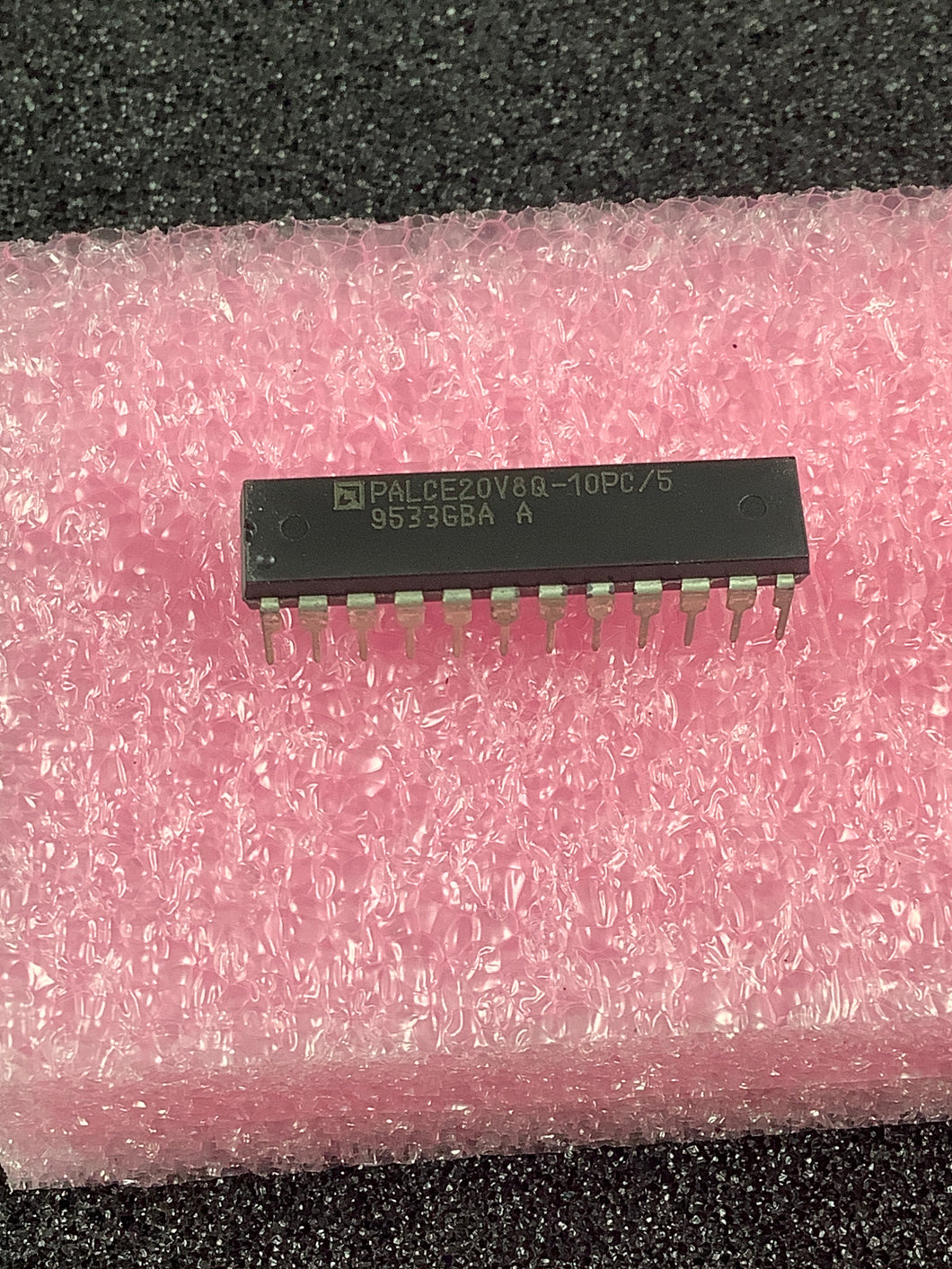 PALCE20V8Q-10PC/5 - AMD - Programmable Logic Device (PLD)