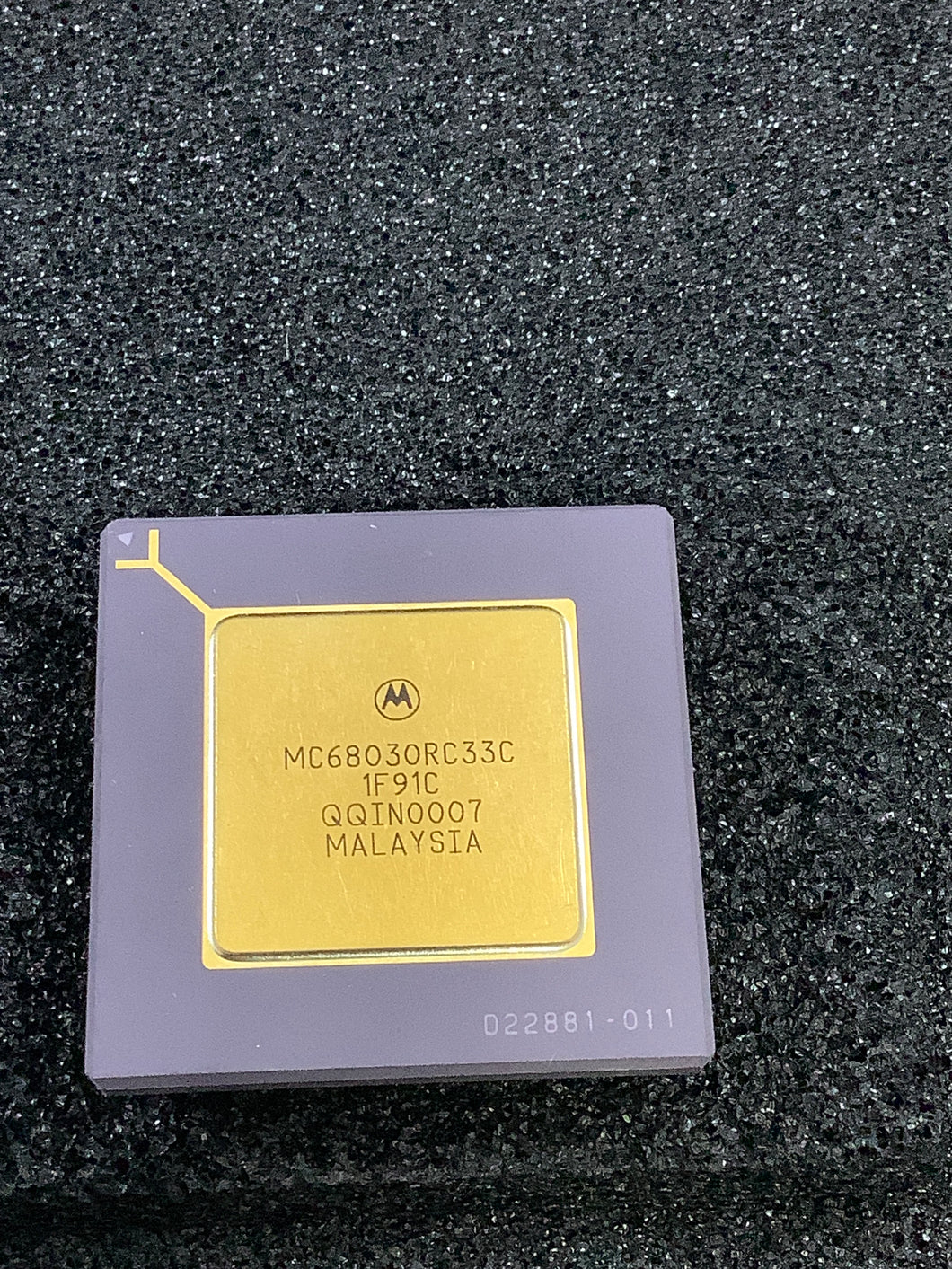 MC68030RC33C - MOTOROLA - 68030 Microprocessor IC M680x0 1 Core, 32-Bit 33MHz 128-PGA (34.55x34.55)