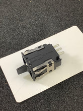 Load image into Gallery viewer, AML23EBA2BA05 - HONEYWELL - Rocker Switch SPDT 3 POS GOLD CTC NON LIGHT PADDLE SW
