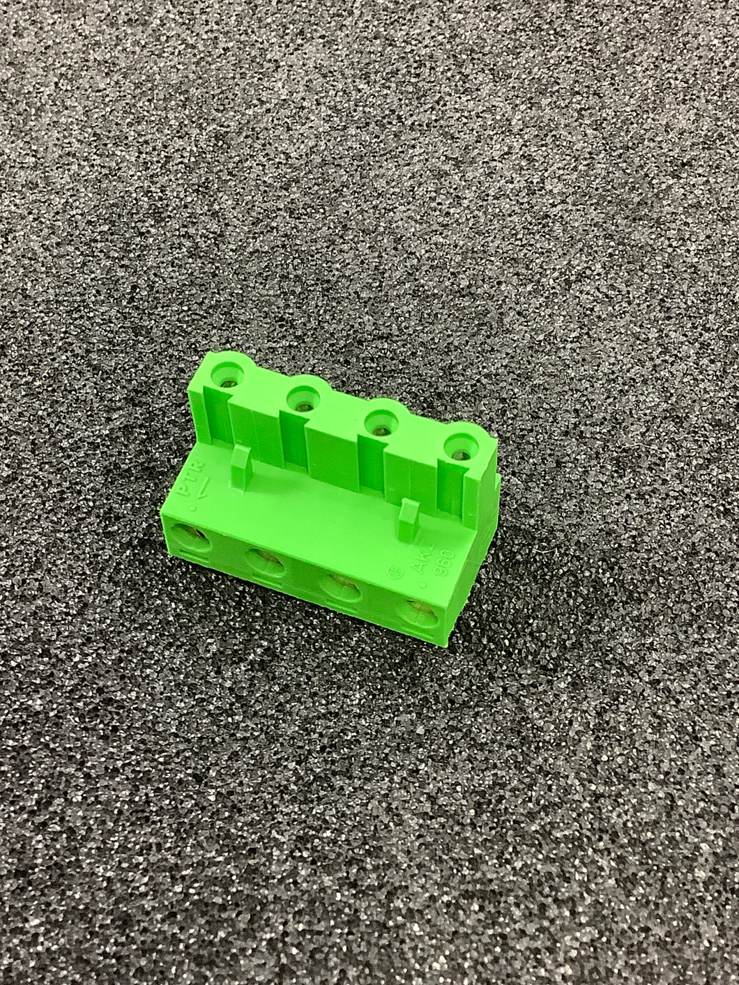 AKZ960/4 - ALTECH - 4 Position Terminal Block Plug, Female Sockets 0.300