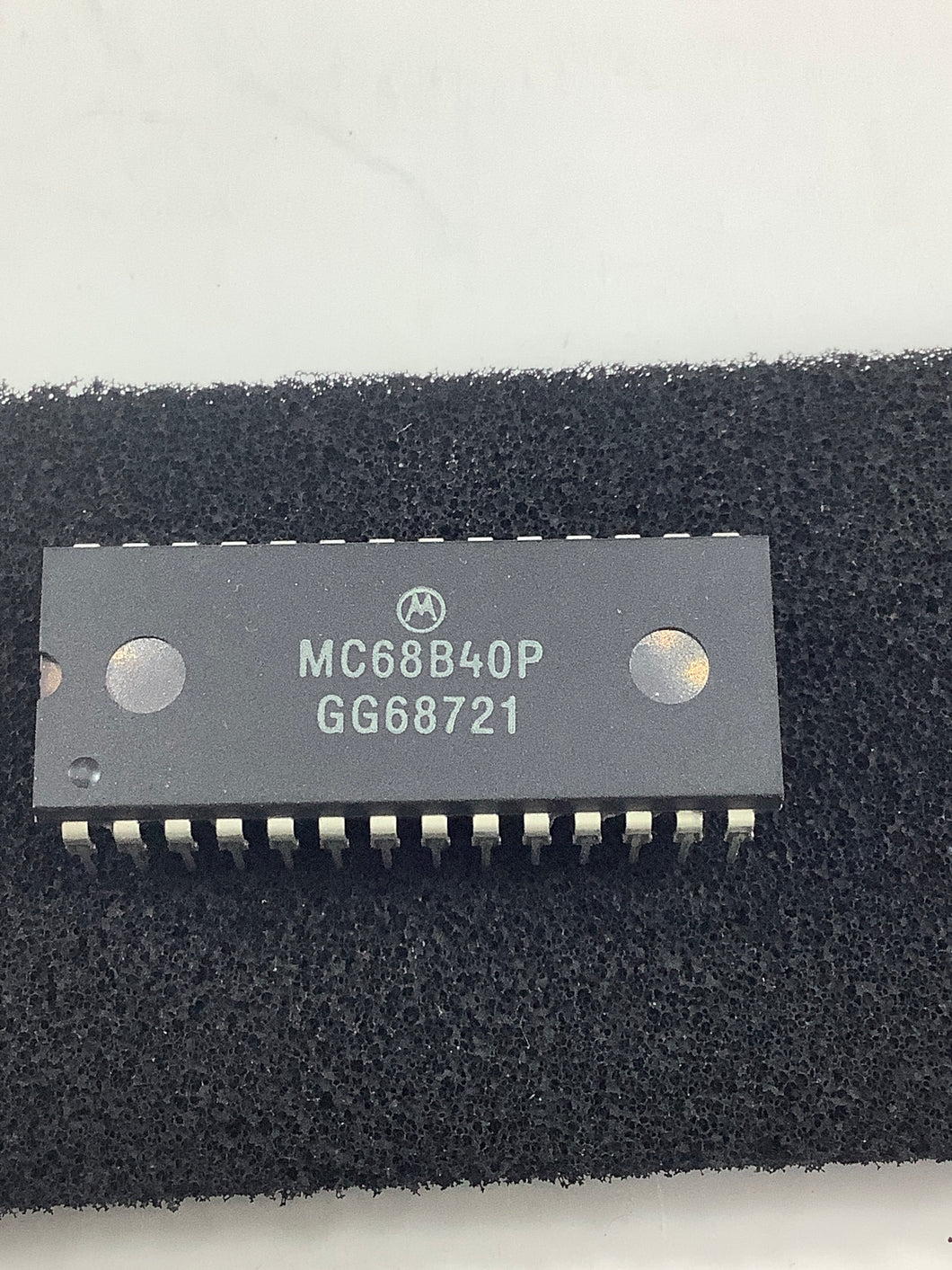 MC68B40P - MOTOROLA - Programmable Timer Module(PTM)