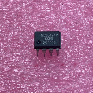 MC33171P - MOTOROLA - Operational Amplifiers - Op Amps 3-44V Single Lo PWR