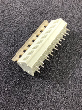 Load image into Gallery viewer, AK3001KD/8 - ALTECH - 8 POS WIRE ENTRY W/ FLAT PUSH LEVER, 32.208
