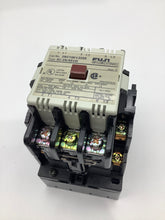 Load image into Gallery viewer, 2NC1Q0E22SE - Fuji - Magnetic Contactor SC-2N/SE, 24VAC COIL, 3 POLE 50 AMP, 2NO/2NC CONTACTS
