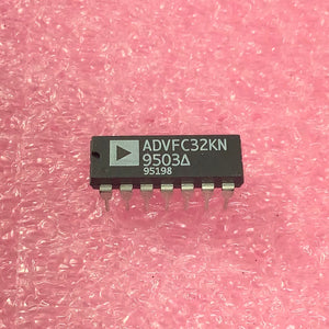 ADVFC32KN - ANALOG DEVICES - Volt to Frequency and Frequency to Volt Converter IC 500 kHz ±0.05% 14-PDIP