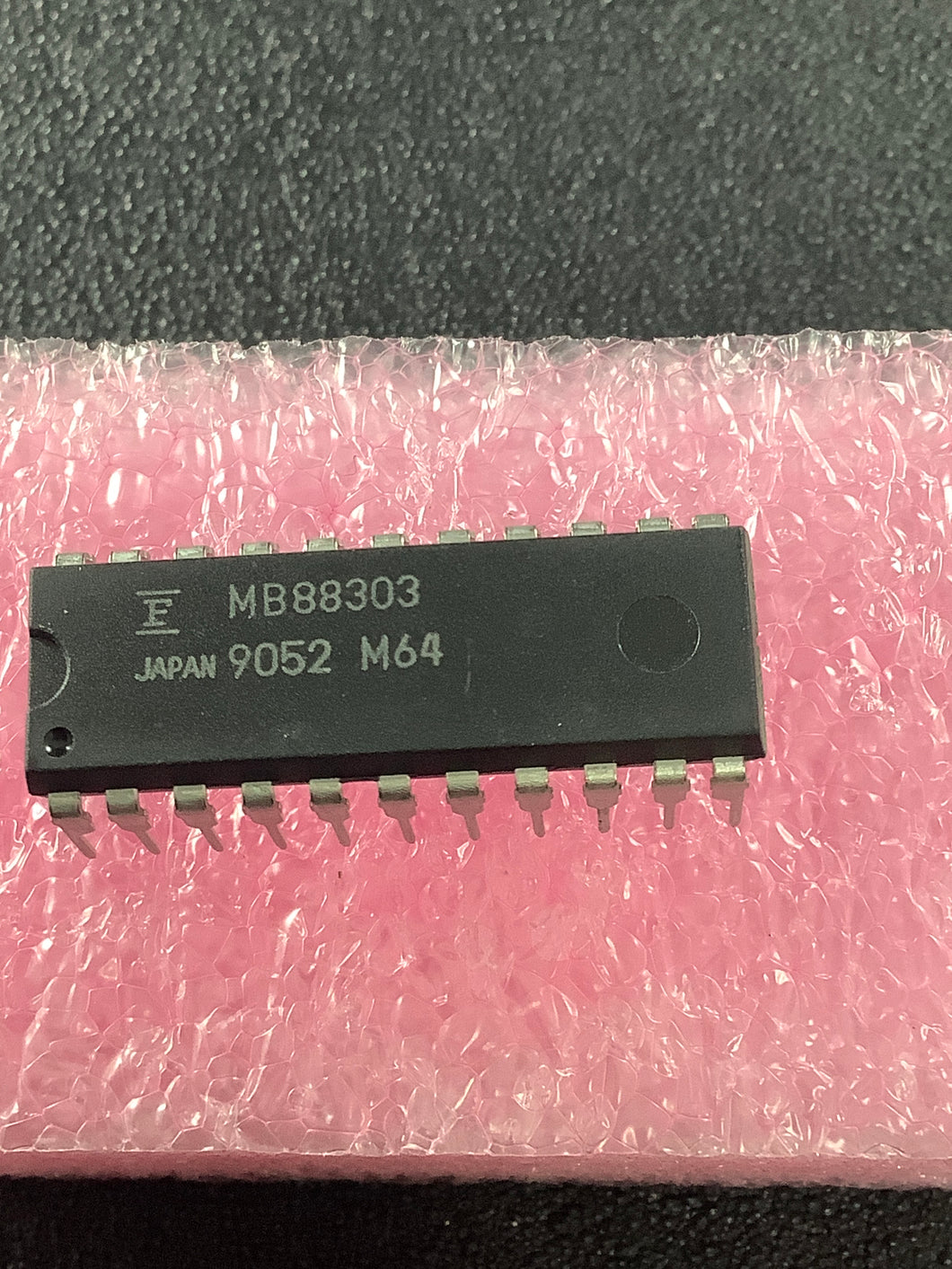 MB88303 - FUJITSU - NMOS Television Display Controller