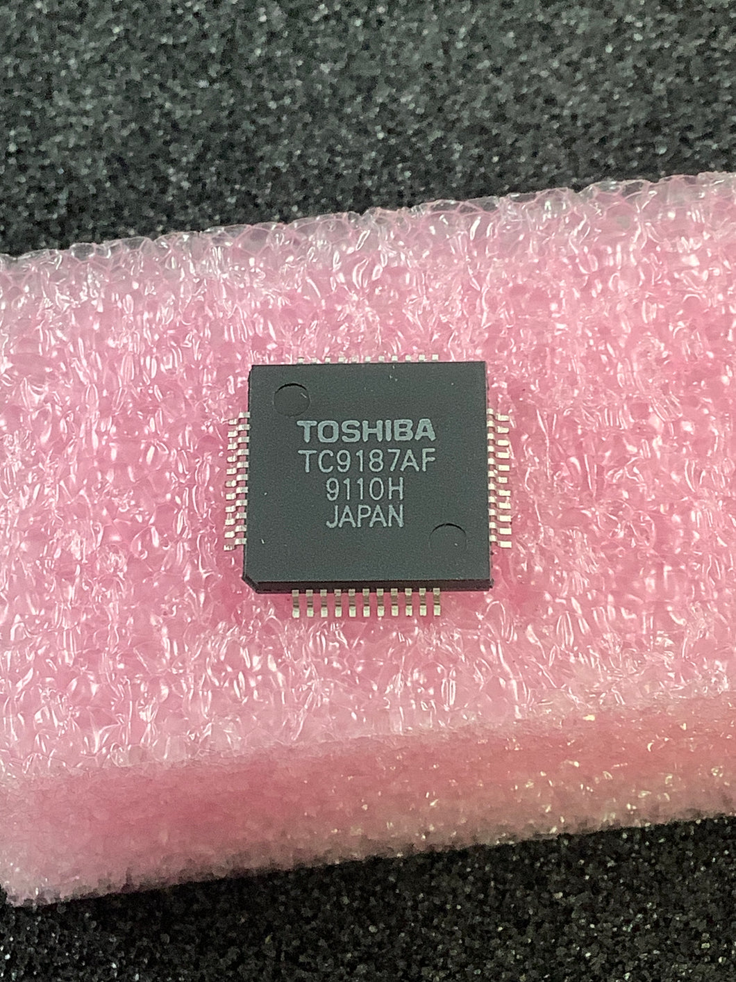 TC9187AF - TOSHIBA - Volume Control Circuit, 1 Channel(s), PQFP44.