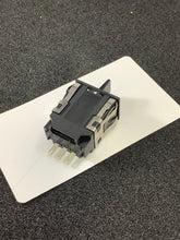 Load image into Gallery viewer, AML23EBA2BA05 - HONEYWELL - Rocker Switch SPDT 3 POS GOLD CTC NON LIGHT PADDLE SW
