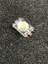 Load image into Gallery viewer, SSP-LX6144D9UC - LUMEX - LED Lighting LuxLED™ White 3.4V 120mA 100° 6-SMD, Flat Leads
