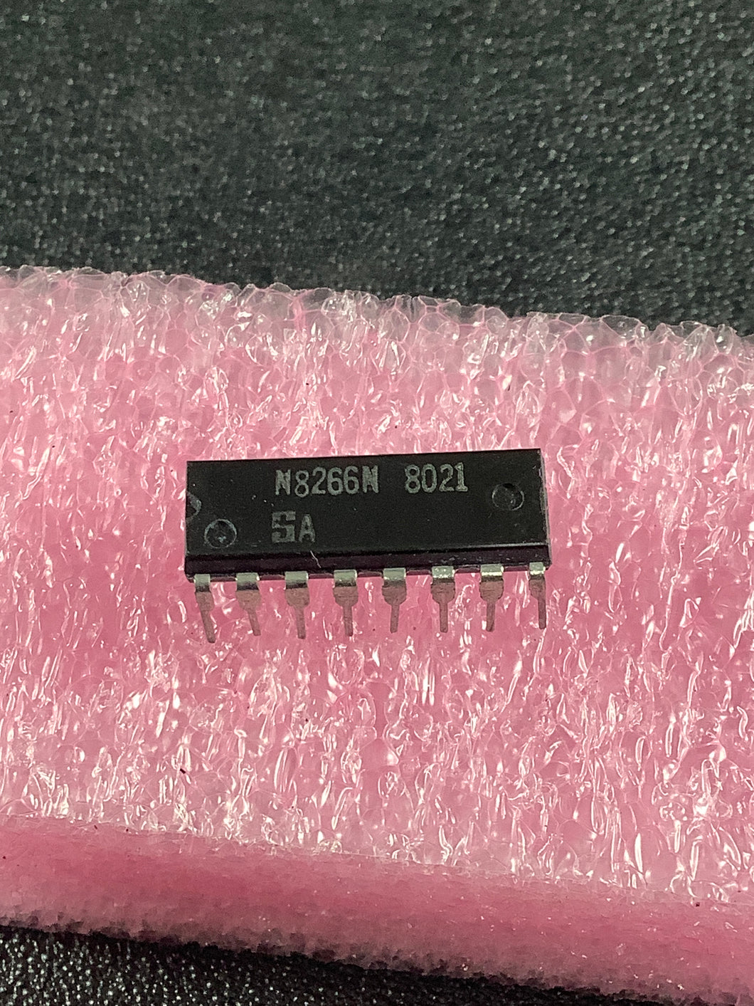 N8266N - SIGNETICS - 2 INPUT 4 BIT DIGITAL MULTIPLEXER