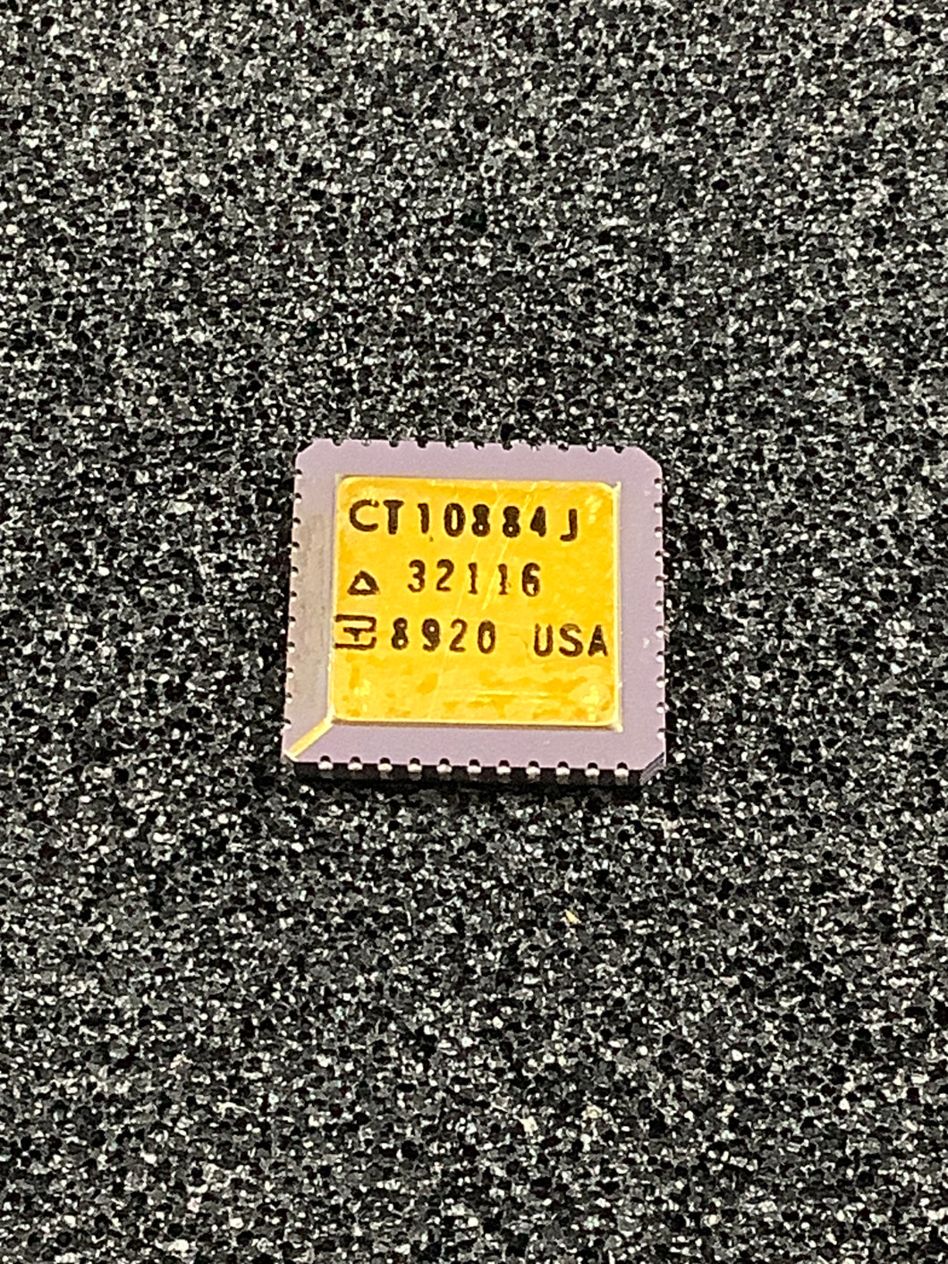 CT10884J -  - INTEGRATED CIRCUIT