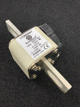 Load image into Gallery viewer, 170M4667 - Bussman - 700Amp 690Vac Fast Acting Fuse
