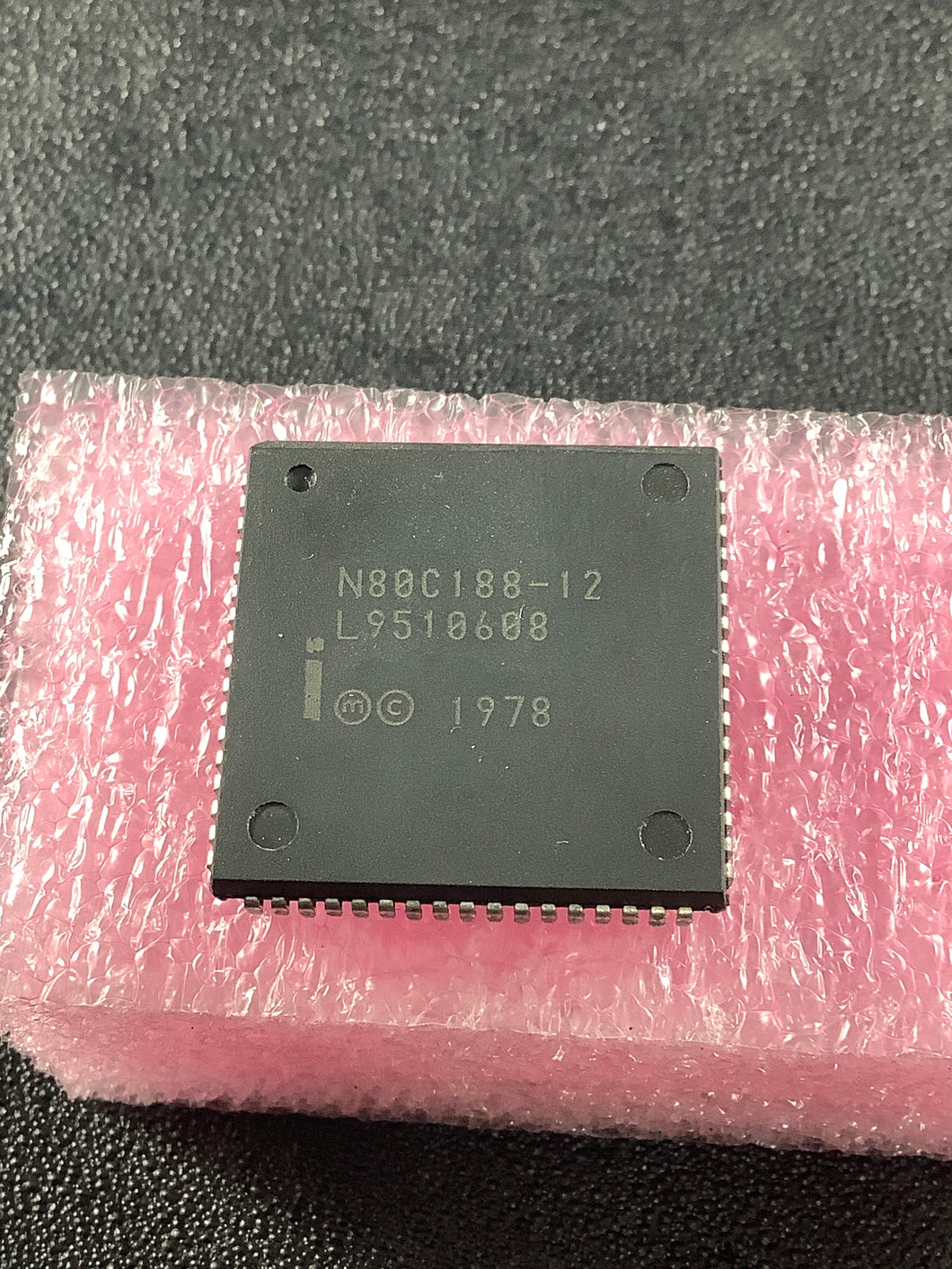 N80C188-12 - INTEL -  Microprocessor IC i186 1 Core, 16-Bit