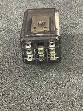 Load image into Gallery viewer, RM602615 - SCHRACK - 3PST 10 AMP 115VAC RELAY
