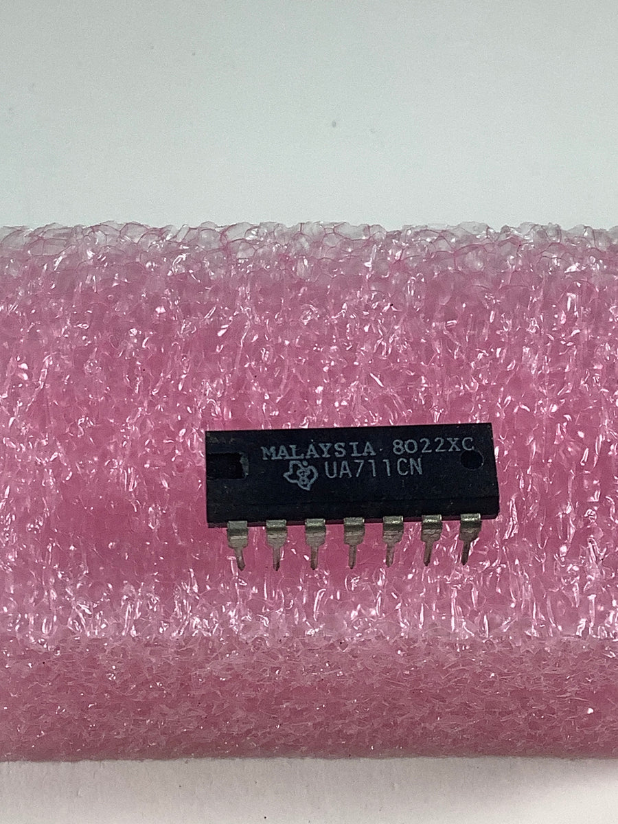 Comparator Ti UA711CN - TI - Dual channel differential comparator with strobe