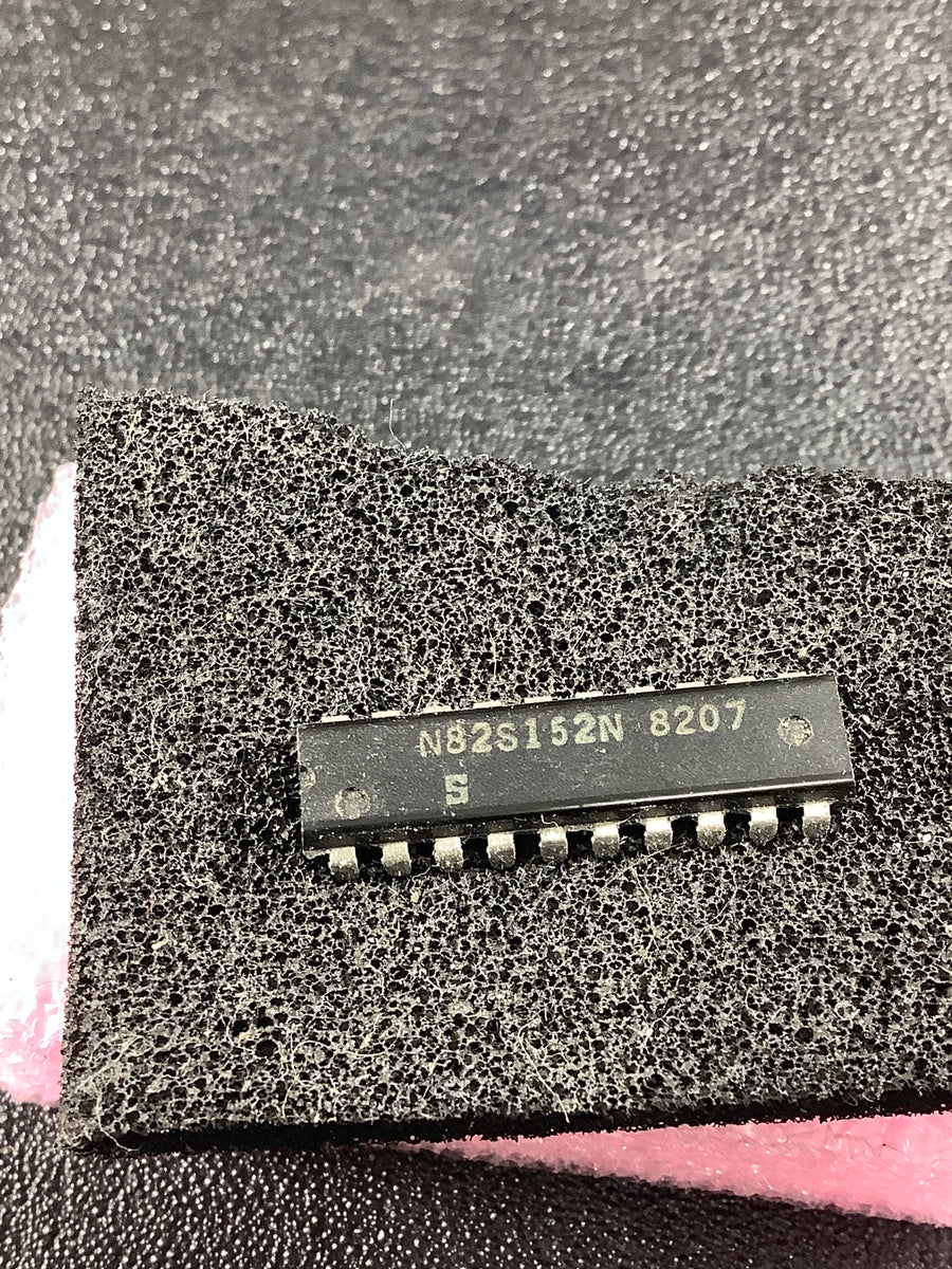 Circuito Integrato Signetics N82S153N | PAL (Programmable Array Logic) | DIP20 Pin, 1 Pezzo