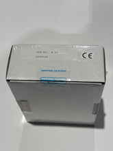 Load image into Gallery viewer, 205-KF1 R C0 - NEWPORT - 3 1/2 DIGIT PANEL METER K TYPE THERMOCOUPLE INPUT
