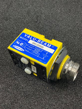 Load image into Gallery viewer, SM912DSRQD - BANNER - Photoelectric Sensors VALU-BEAM: Diffuse; Range: 380 mm
