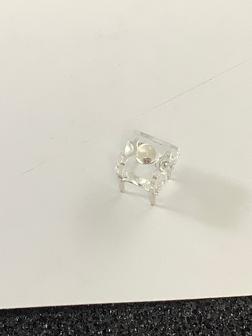 QTLP321C-E - FAIRCHILD - Orange 615nm LED indication - discrete components 2.2V 4-DIP (0.200