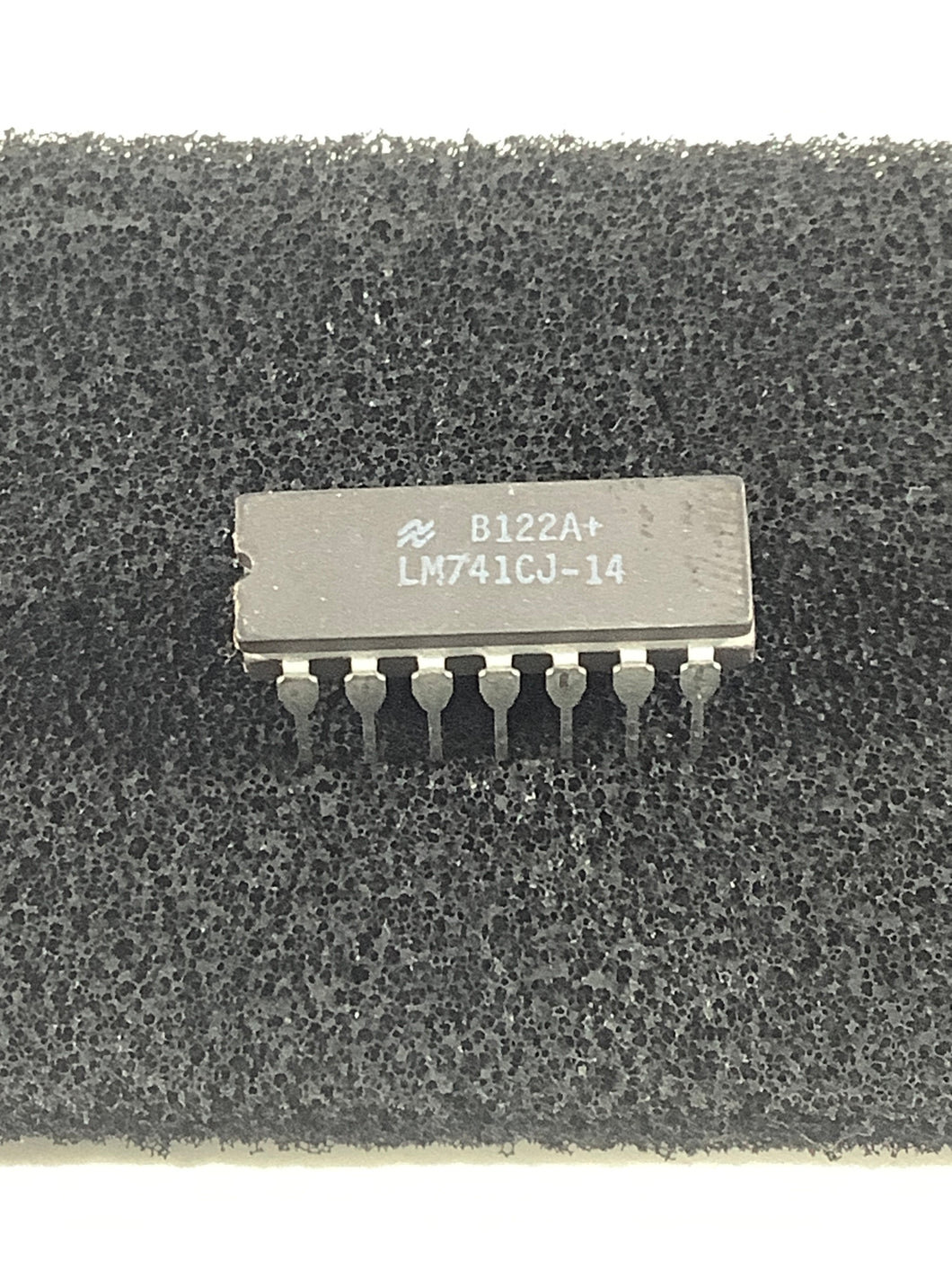 LM741CJ-14 - NSC - Operational Amplifier