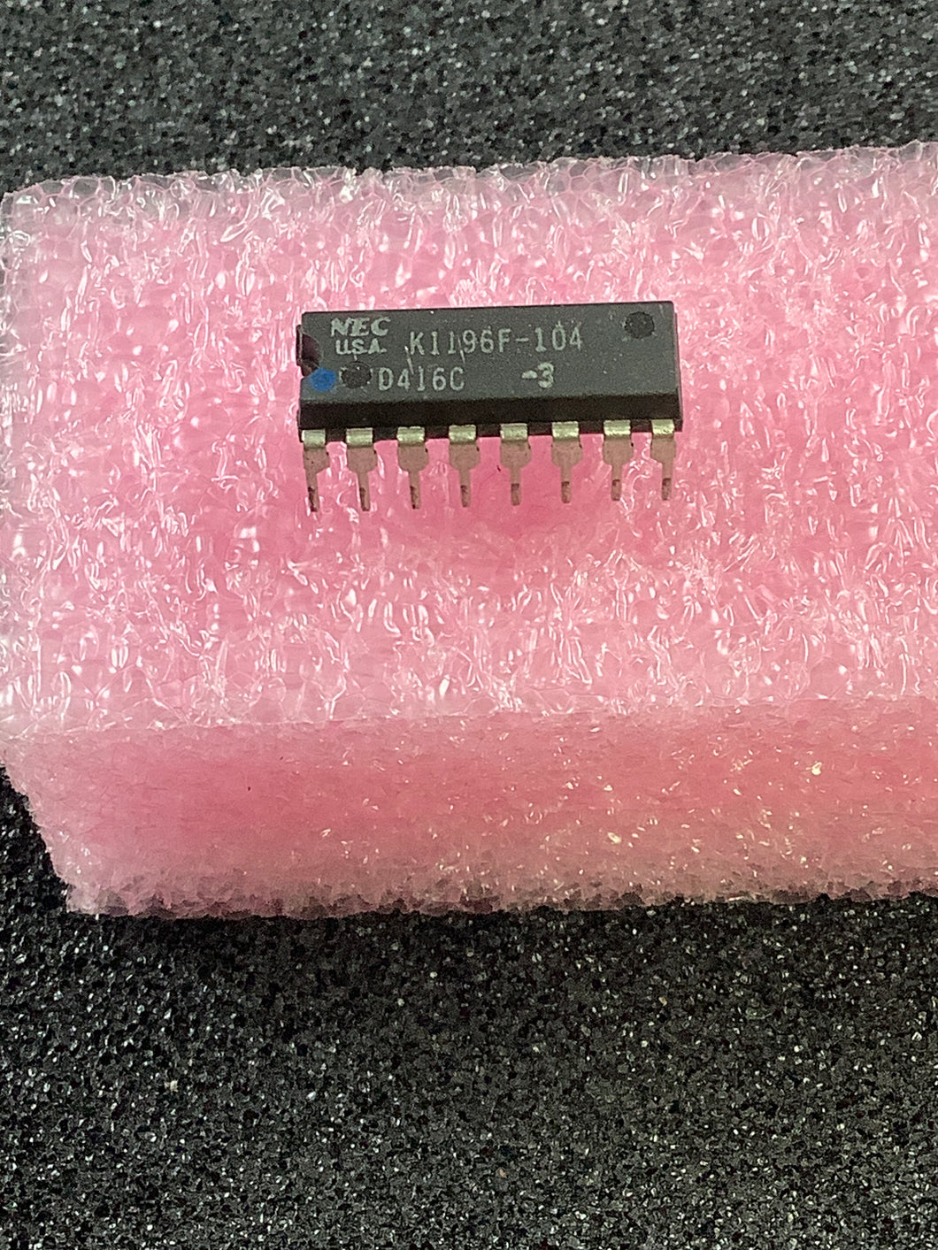 uPD416C-3 - NEC - 65536 x 1 BIT DYNAMIC RANDOM ACCESS MEMORY