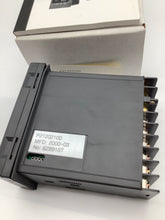 Load image into Gallery viewer, P21202100 - SIMPSON - Phoenix II Series PID CURRENT/VOLT RELAY OUTPUT CONTROLER
