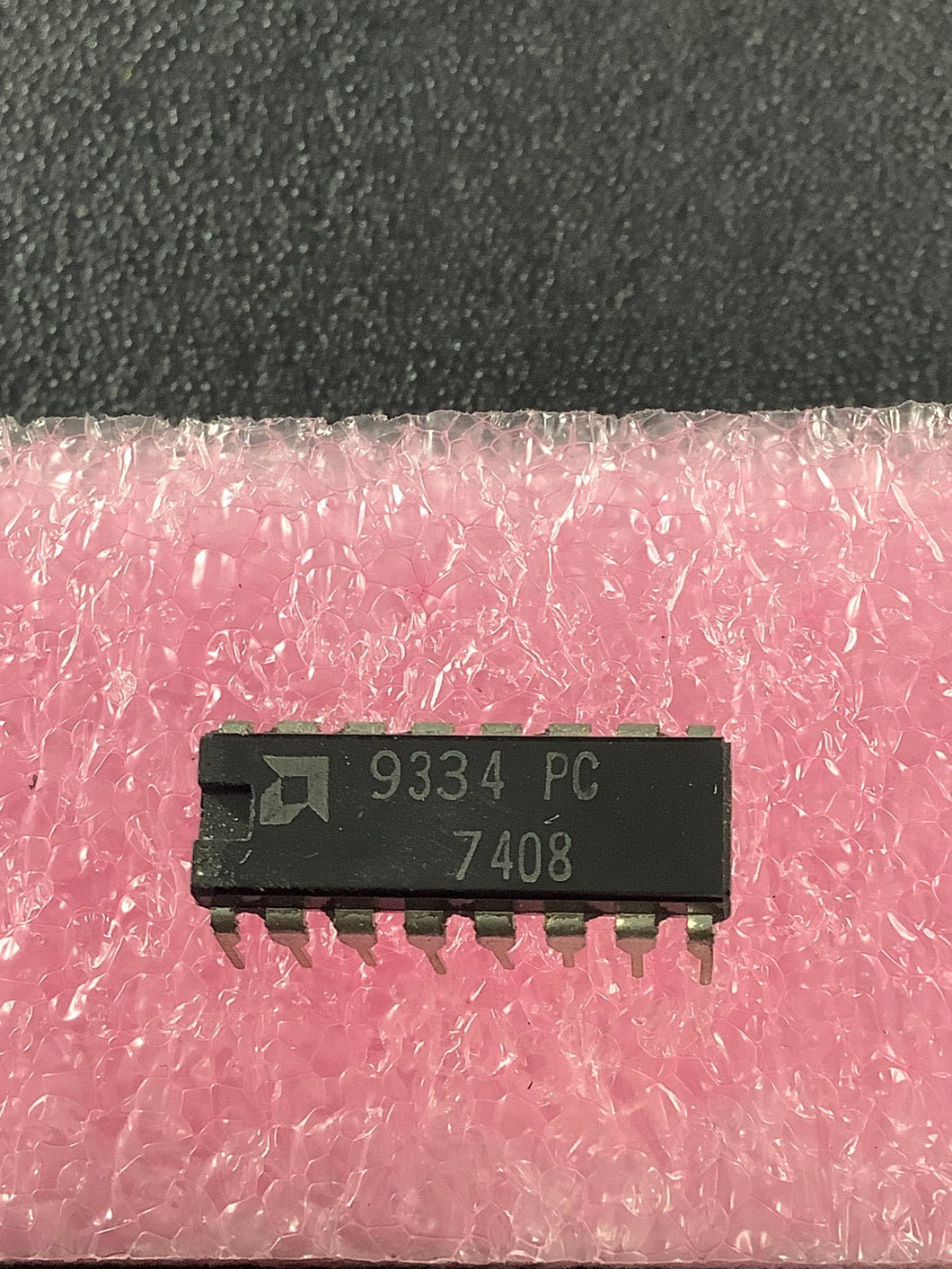 9334PC-AMD - AMD - 8-BIT ADDRESSABLE Latch