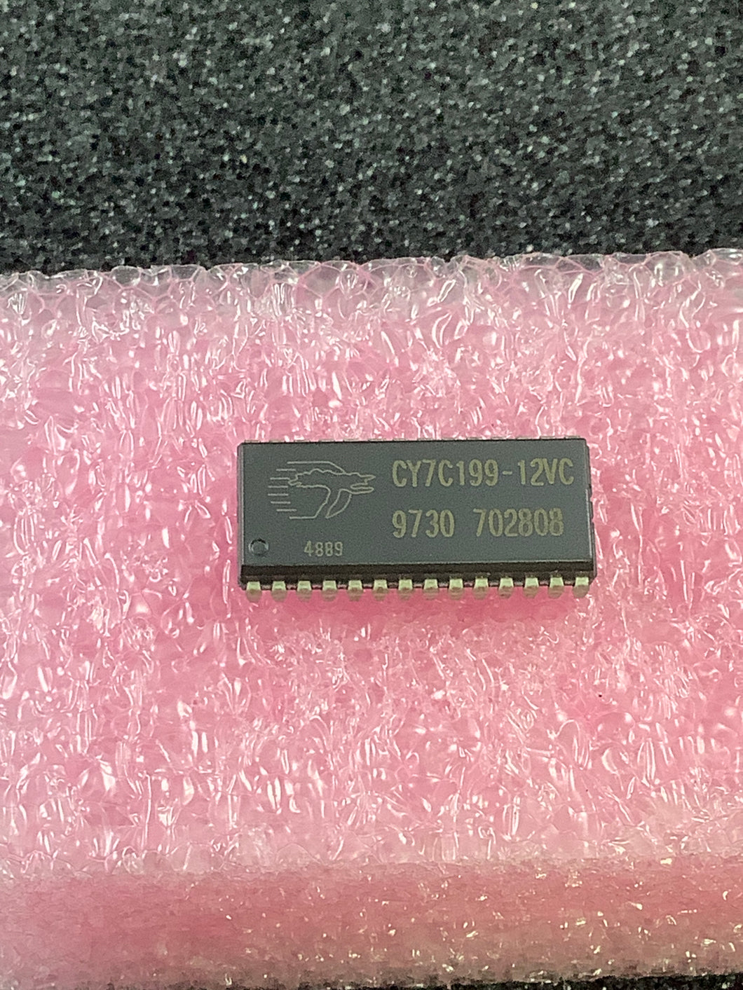 CY7C199-12VC - CYPRESS - SRAM - Asynchronous Memory IC 256Kbit Parallel 12 ns 28-SOJ