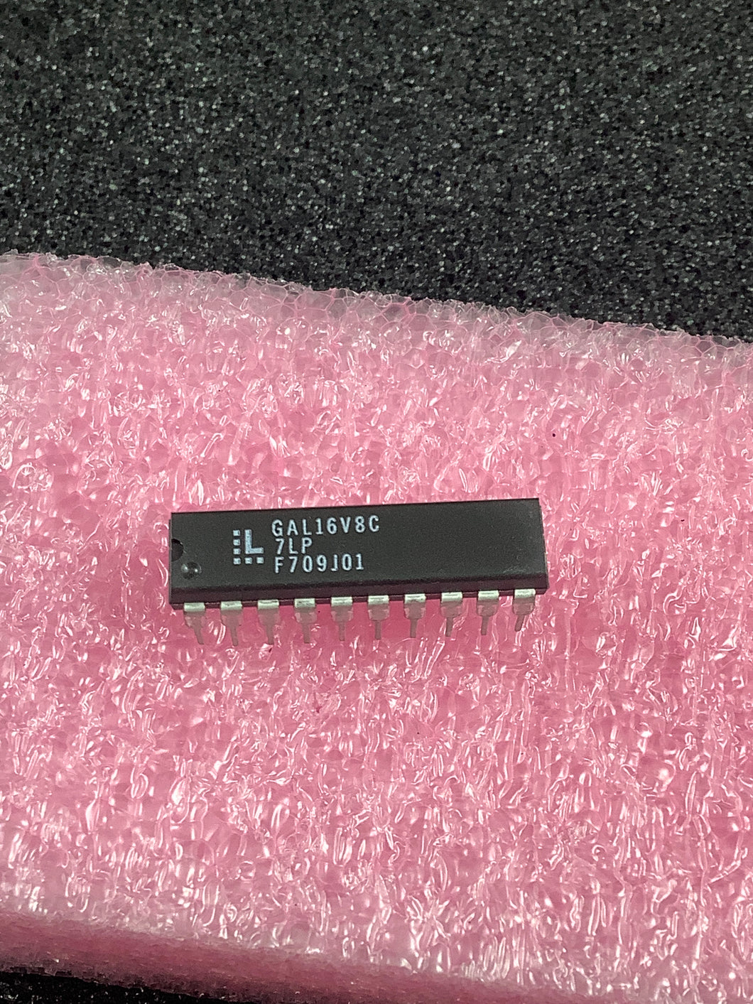 GAL16V8C-7LP - LATTICE - SPLD - Simple Programmable Logic Devices