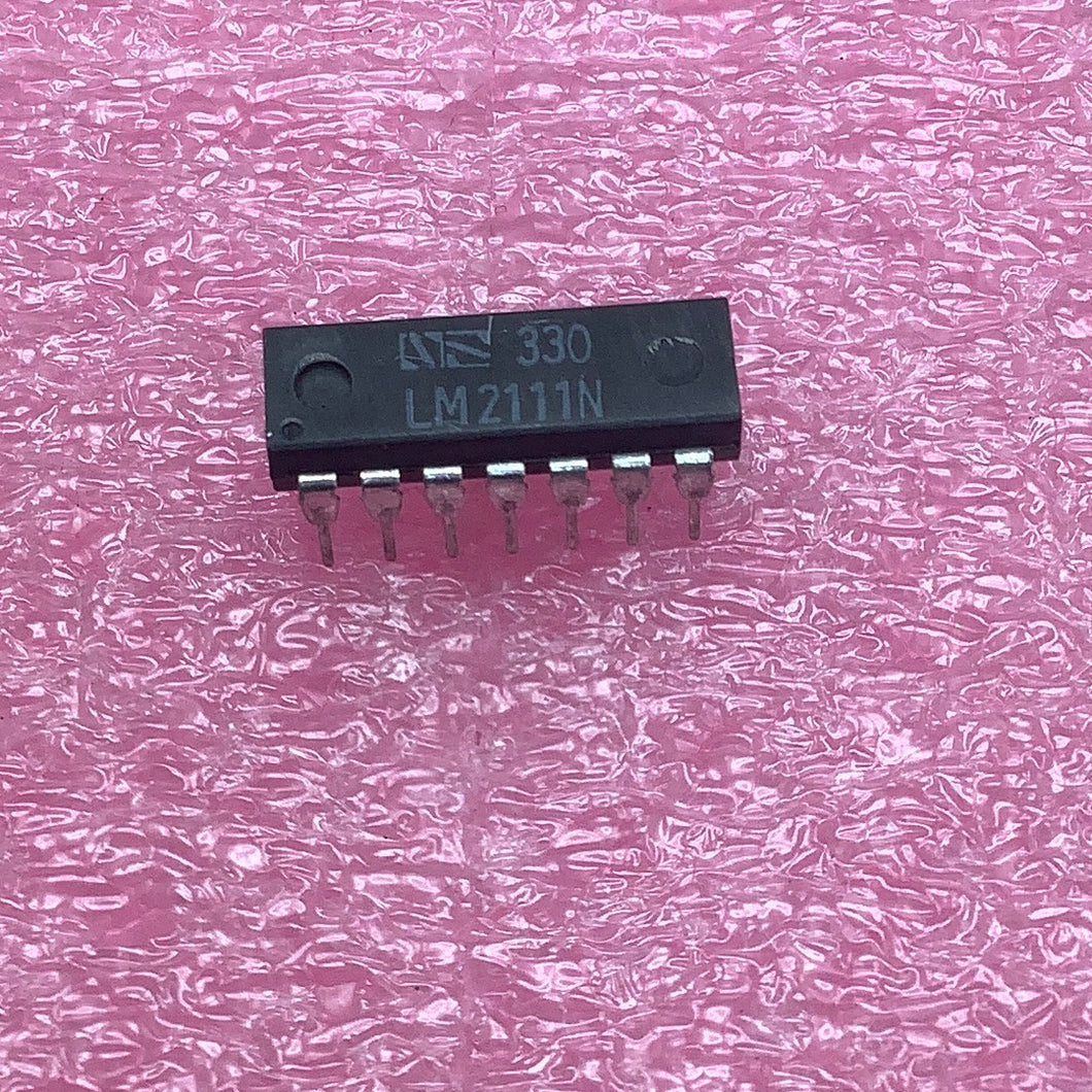 LM2111N - NSC - IC COMPARATOR 1 GEN PUR 8DIP