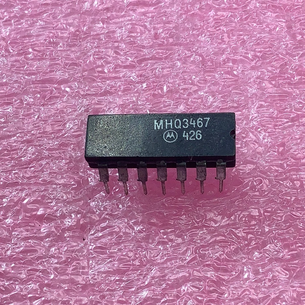 MHQ3467 - MOTOROLA - Four High Current PNP Transistors (core driver)