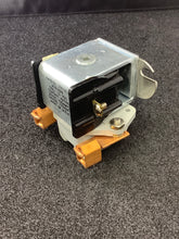 Load image into Gallery viewer, A101HXX-12VDC - MSD - 100 AMP SPST NO. OPEN RELAY 12VDC COIL
