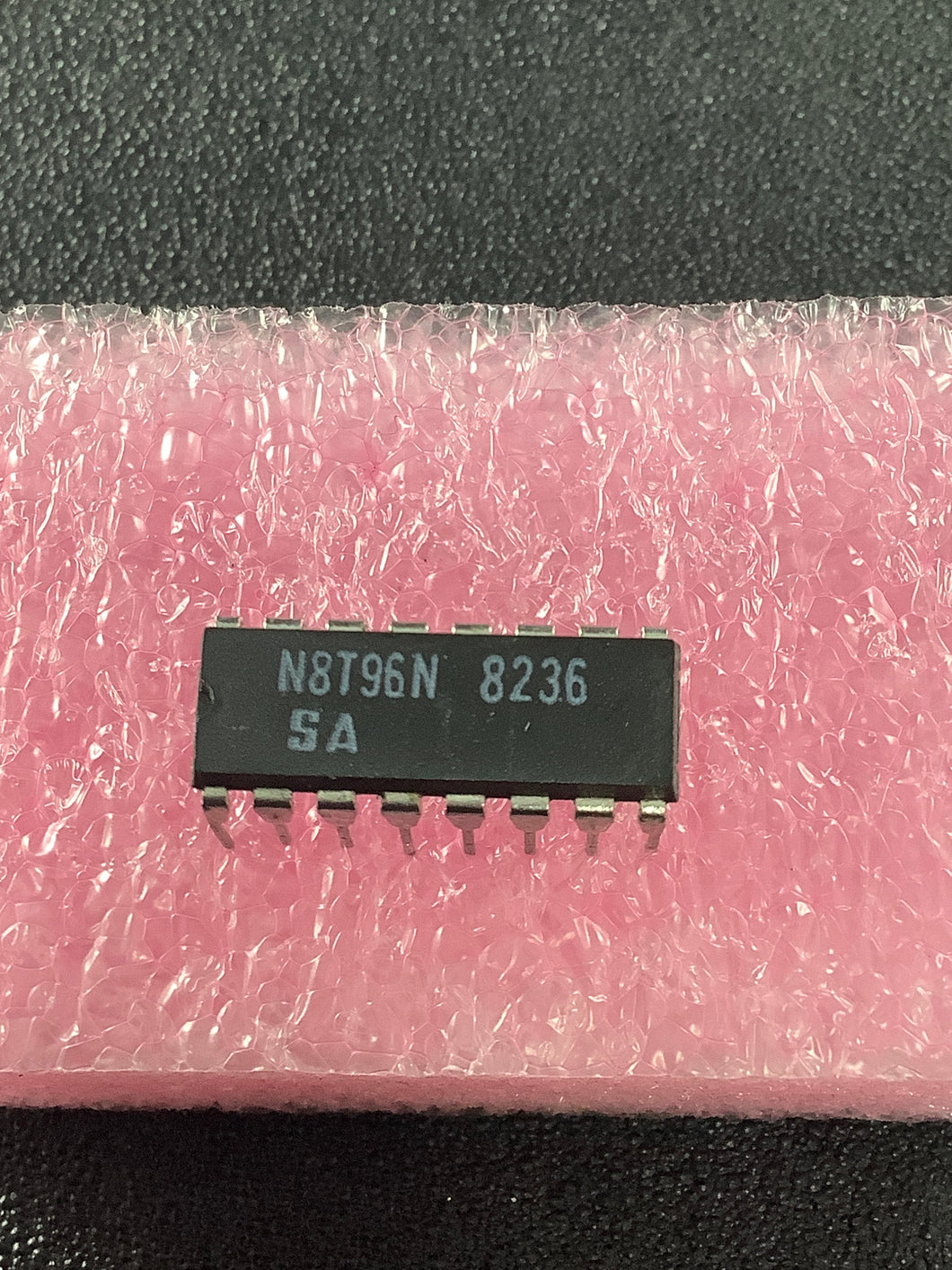 N8T96N - SIGNETICS - High Speed Hex 3-State Buffers/Inverters