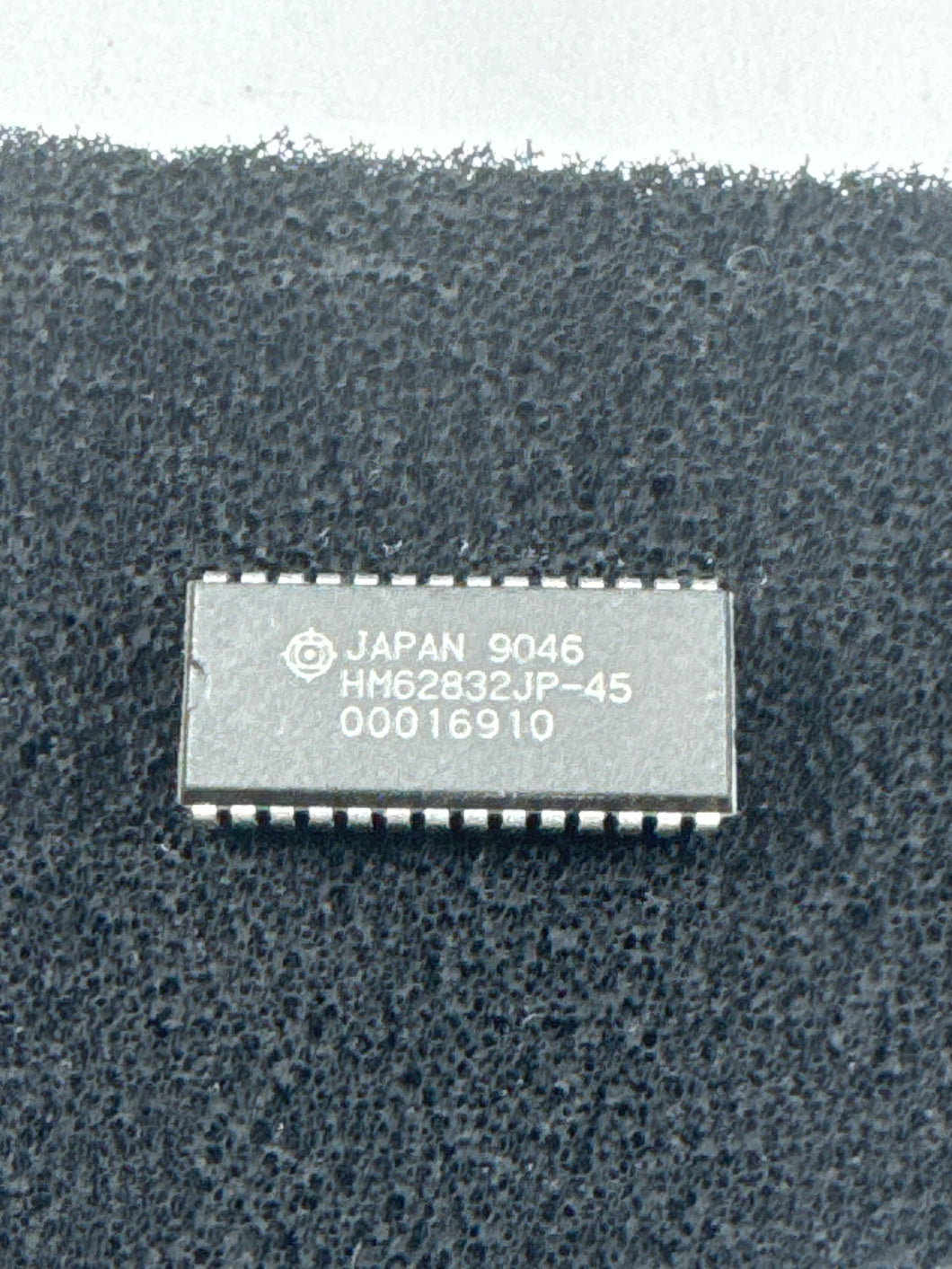 HM62832JP-45 - HITACHI - SRAM Integrated Circuit