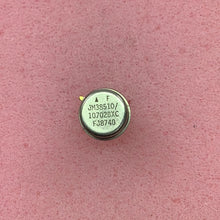 Load image into Gallery viewer, JM38510/10702BXC - FAIRCHILD - Military High-Reliability Integrated Circuit, Commercial Number 78M05
